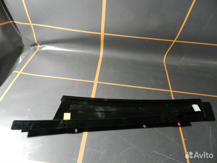 Накладка двери передней левой-Mercedes-Benz E-W213