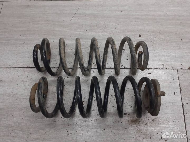 Пружина задняя VAG