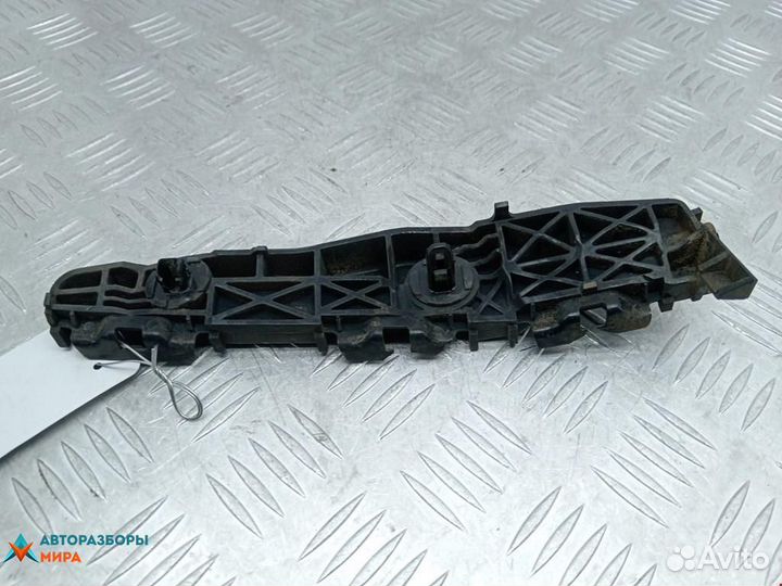 Крепление бампера заднего Toyota RAV4 5215542011