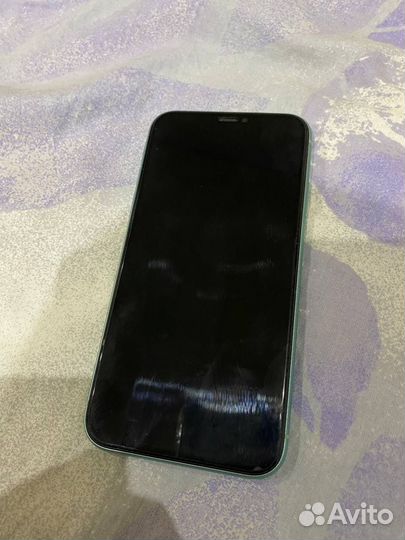 Телефон iPhone 11