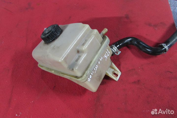 Бачок гур peugeot partner 1