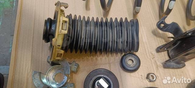 Стойки передние пара GE6 Honda Fit 2009г 51611-TF0