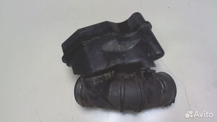 Патрубок воздушного фильтра Mazda 626, 1995