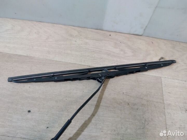 Поводок стеклоочистителя передний правый Toyota