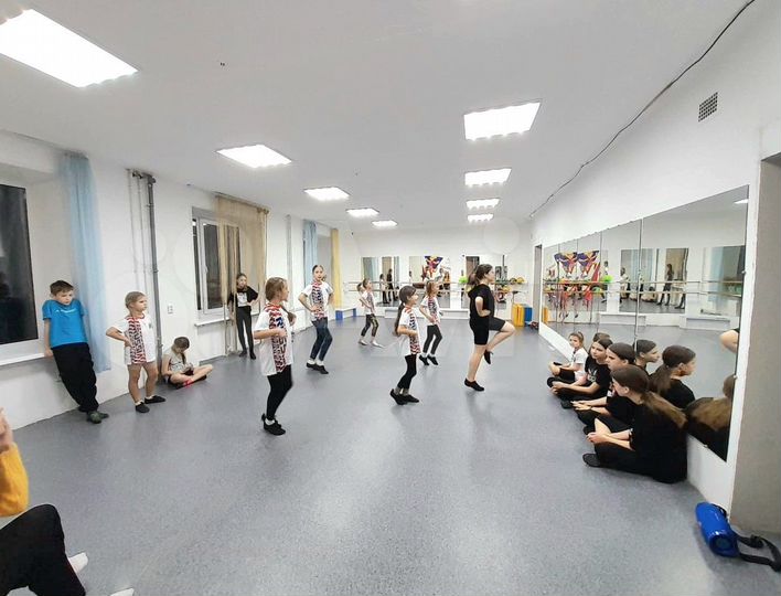 Помещение для школы танцев и фитнеса