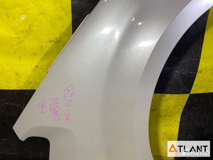 Крыло переднее правое mitsubishi delica D:5