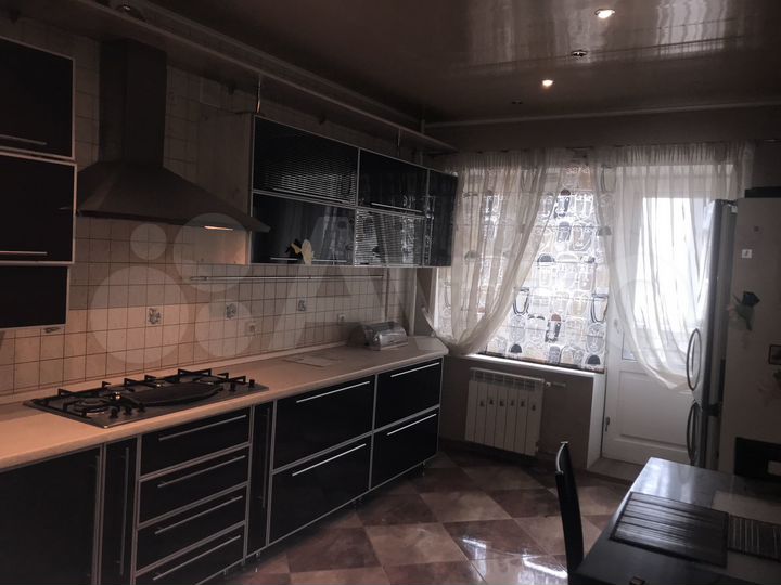 3-к. квартира, 97 м², 4/5 эт.