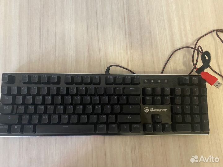 Механическая клавиатура bloody B820R