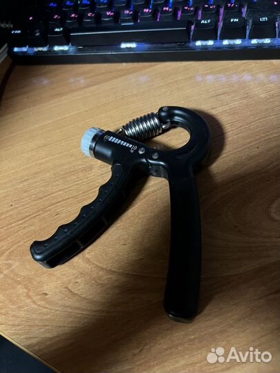 Эспандер кистевой регулируемый 10-60кг