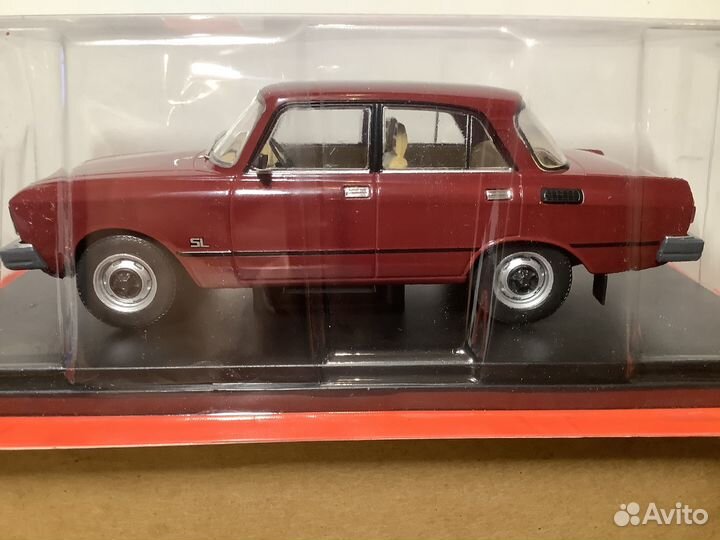 Модель автомобиля Москвич-2140SL 1:24 Ашет