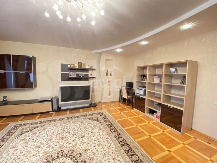 4-к. квартира, 135 м², 7/10 эт.