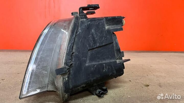 Фара передня правая Audi A6/C5