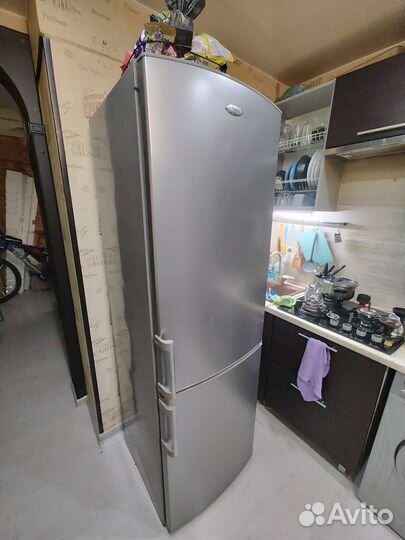 Холодильник бу Whirlpool