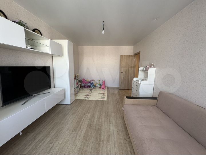 3-к. квартира, 84 м², 9/10 эт.