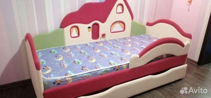 Детская кровать для девочки