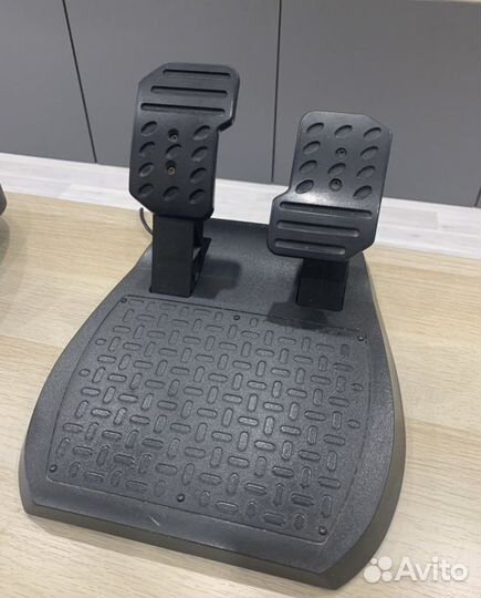 Игровой руль thrustmaster t150