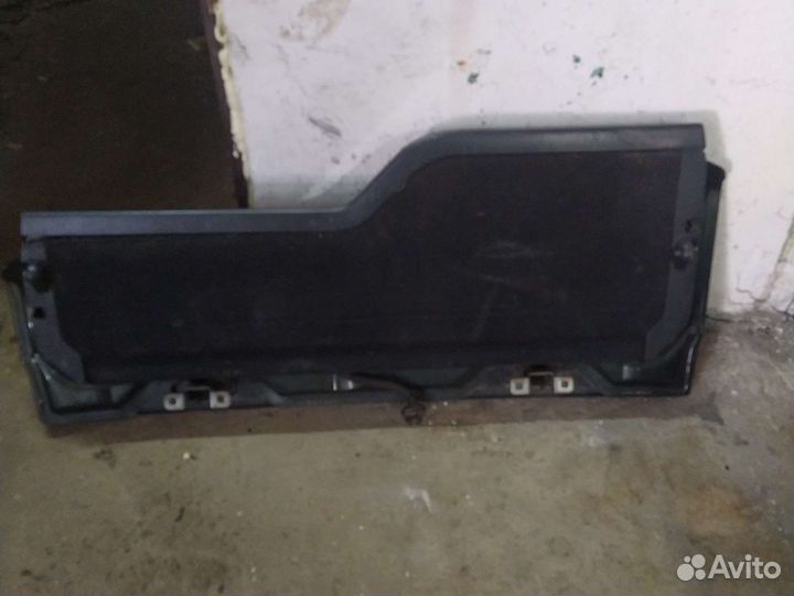 Задняя крышка багажника Land Rover Discovery 3