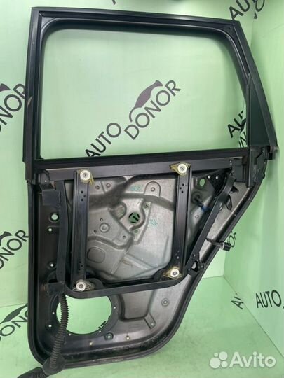 Рамка двери задняя левая Volkswagen Touareg 7L