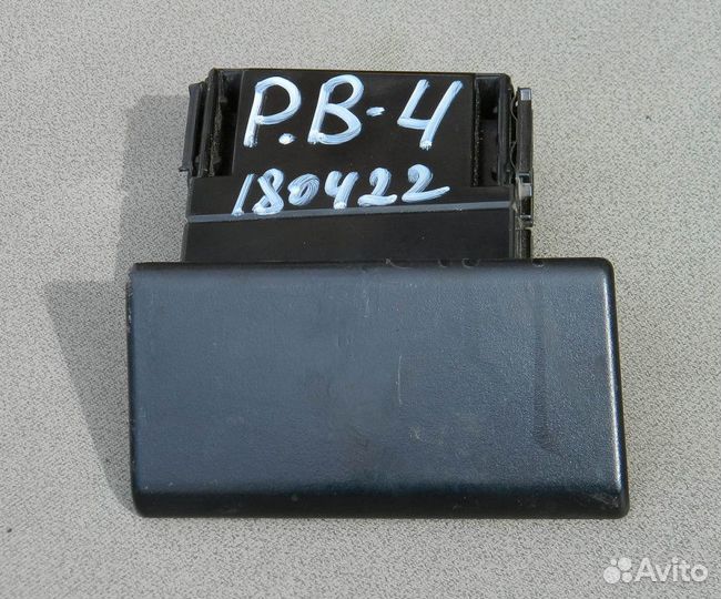 Пепельница VW Passat B4