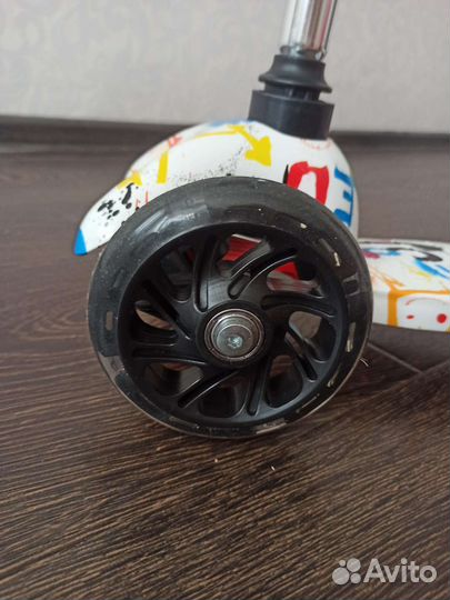Самокат детский трехколесный новый