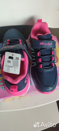 Кроссовки для девочки 29 размер новые