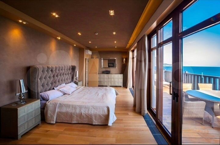 2-к. апартаменты, 110 м², 1/4 эт.