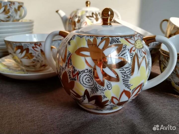 Сервиз чайный золотая ромашка лфз 11 персон СССР