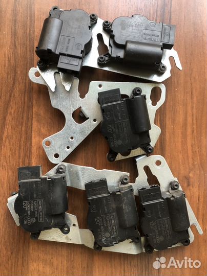 Моторчик заслонки отопителя vag