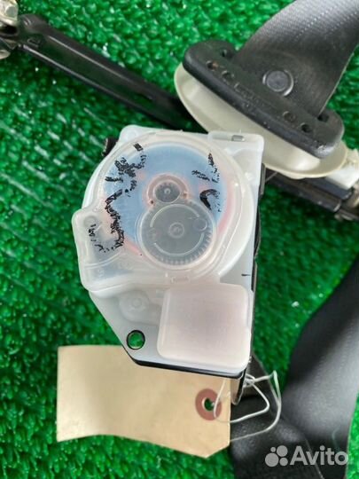 Ремень безопасности лев. зад. Infiniti Qx56, Qx80