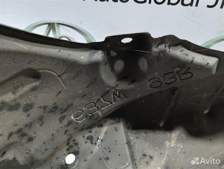 Подкрылок/локер передний правый Toyota Aqua