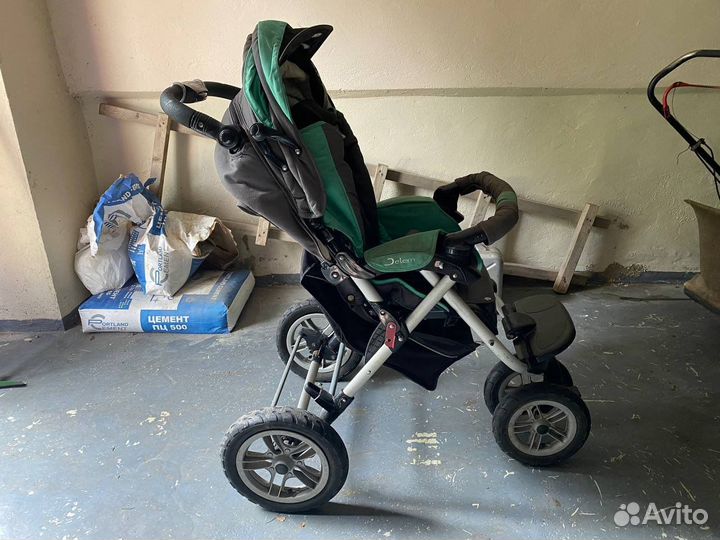 Прогулочная коляска