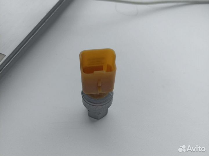 Датчик давления кондиционера Пежо