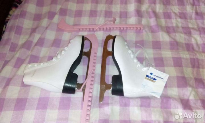 Коньки фигурные