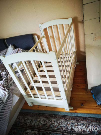 Кроватка маятник детская