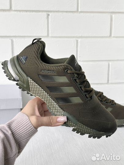 Новые мужские кроссовки Adidas