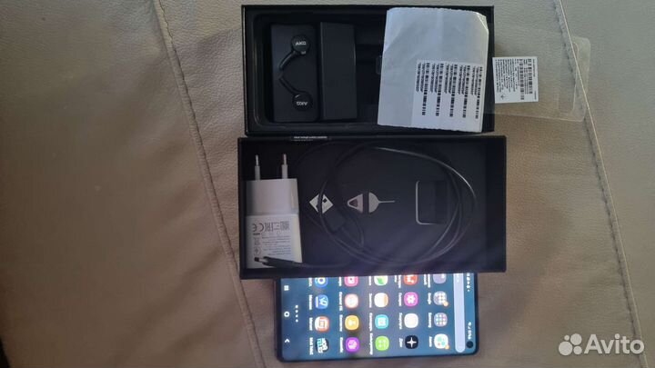 Смартфон samsung galaxy s10