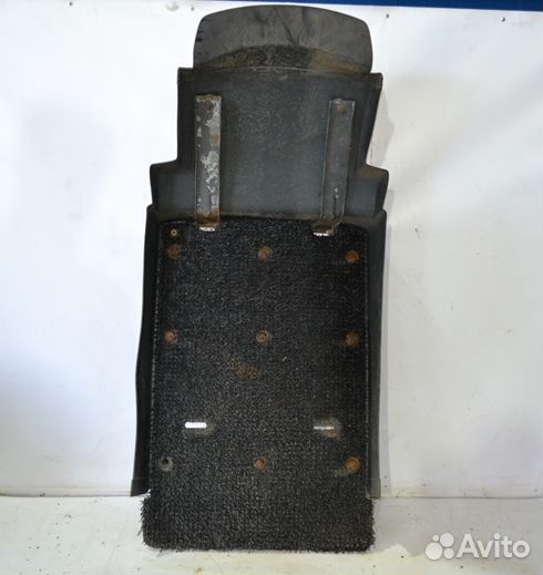 Крыло переднего моста, заднее правое volvo FH (01