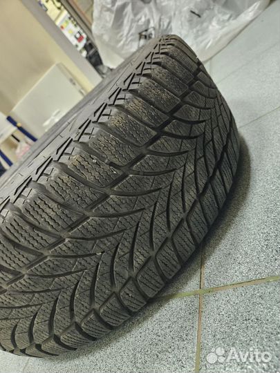 Goodyear UltraGrip Ice 2 215/55 R17