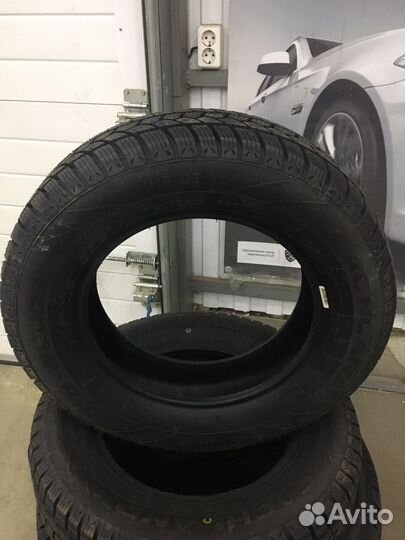 Cachland CH-W2002 235/45 R18 98H