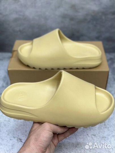 Тапки adidas yeezy slide