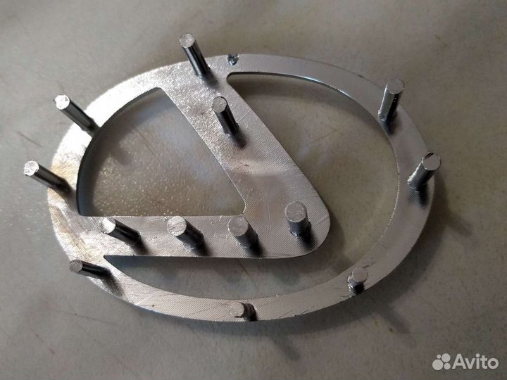 Lexus эмблема в руль