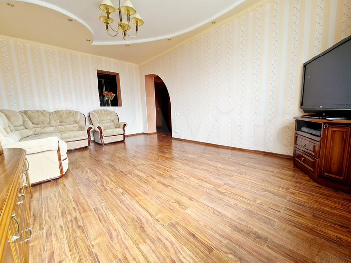 3-к. квартира, 92,3 м², 10/10 эт.