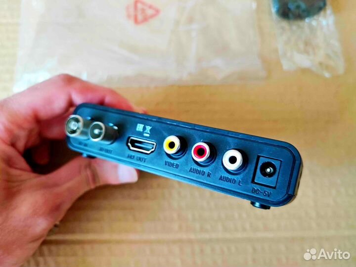 Цифровой эфирный приемник BarTon TH-562