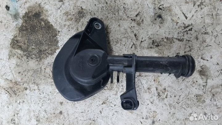 Маслозаливная горловина Renault Sandero хетчбэк