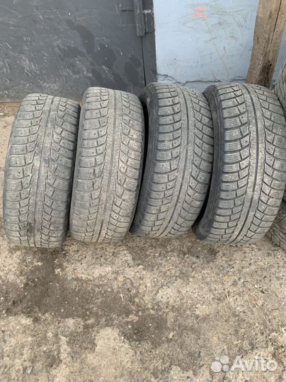 Gislaved Nord Frost 5 215/55 R16