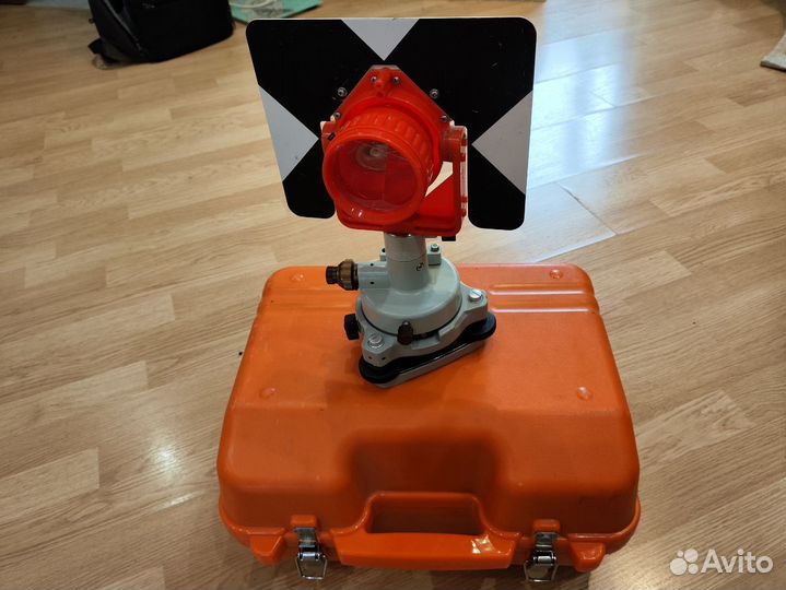 Однопризменный отражатель 2159-01-BLK