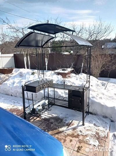 Мангал с крышей