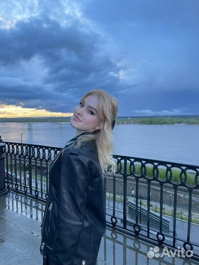 Преподаватель английского языка