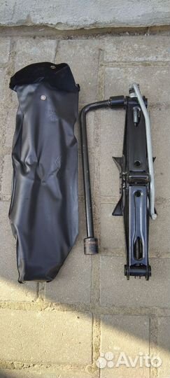 Запасное колесо Renault с набором