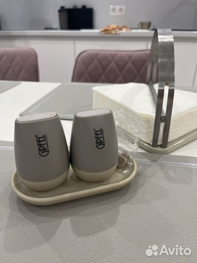 Солонка и перечница gipfel